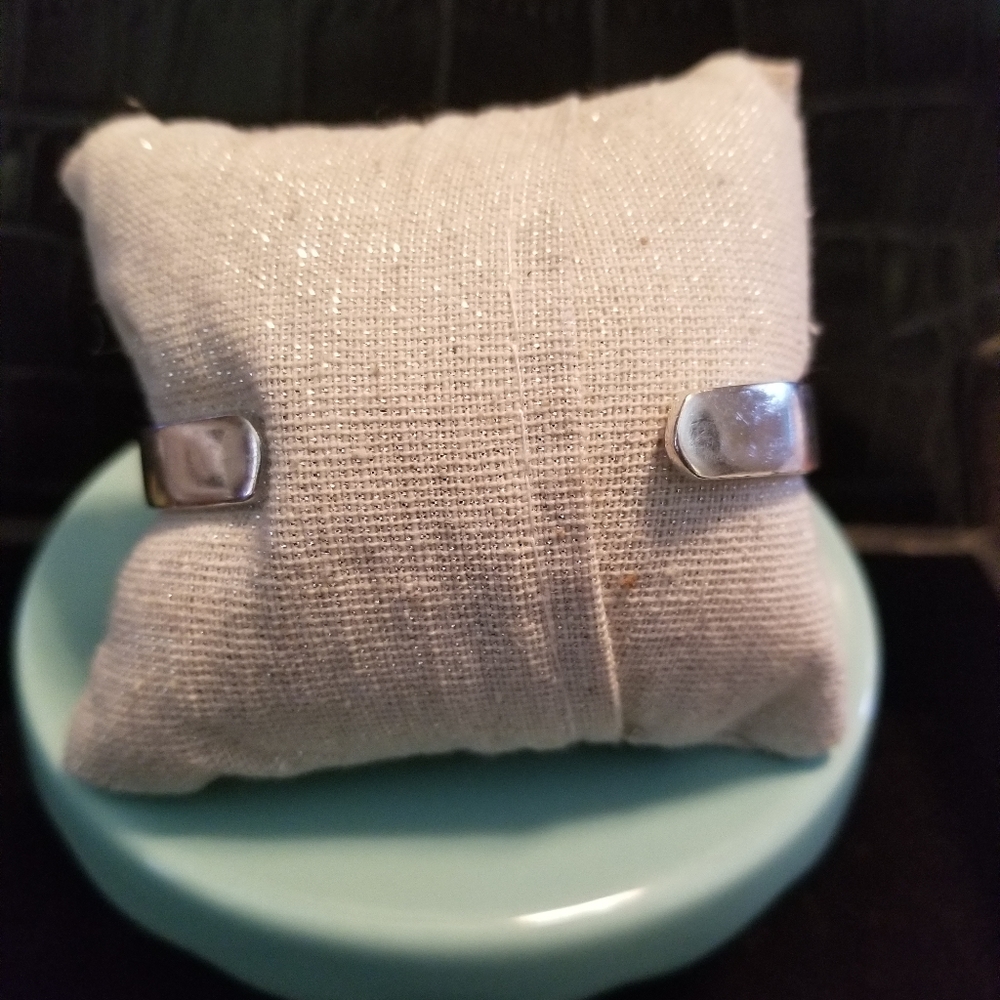 Cuff Bracelet - Picture 4 of 5